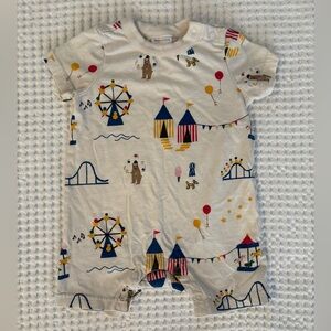 Hanna Andersson Circus Print Short Sleeve Snap Romper: 3-6 months